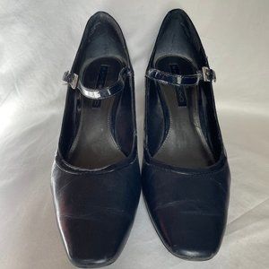 Navy Leather Bandolino Heels